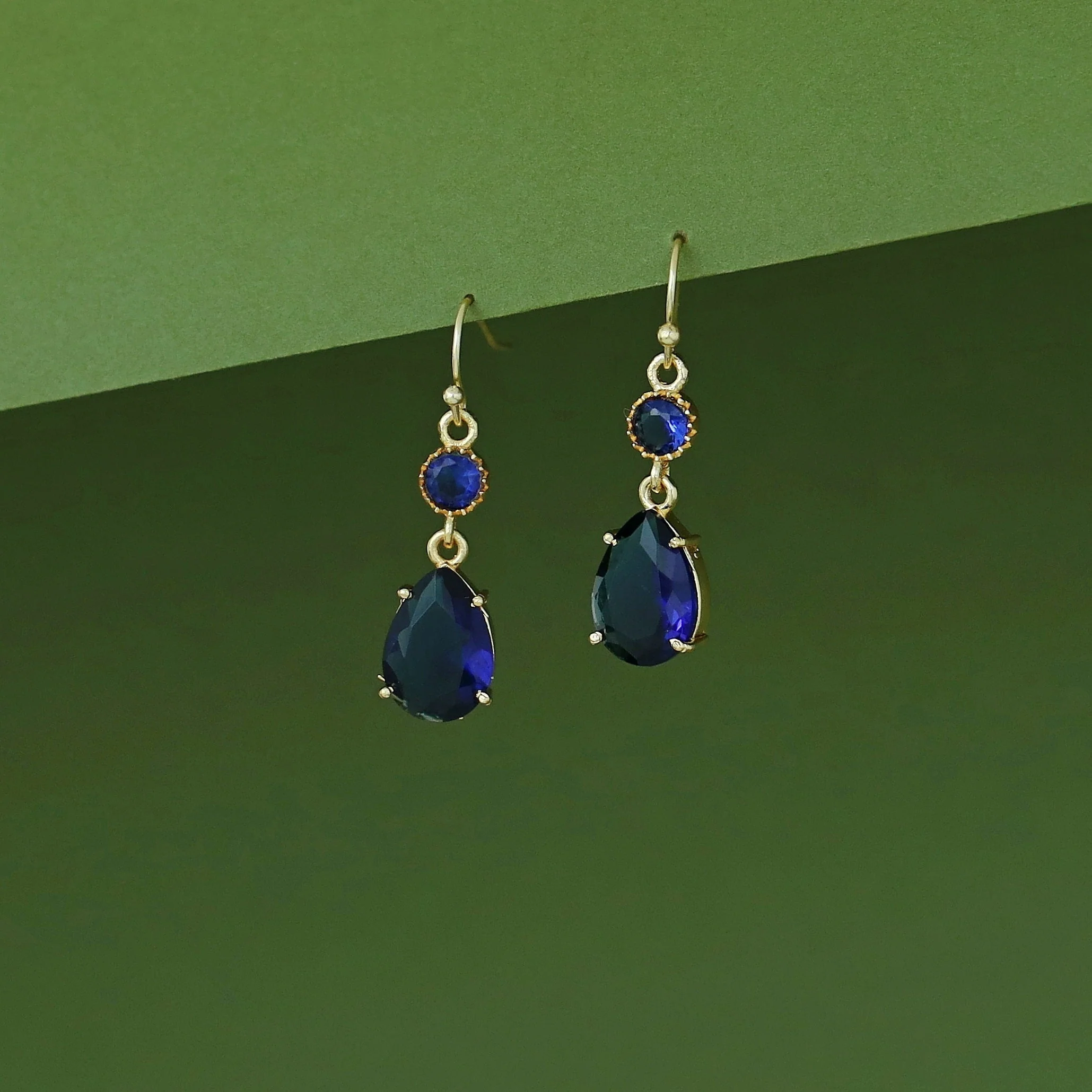 Golden Glossy Stone Drop - Image 3